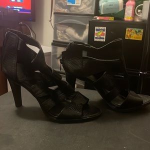 Simply Vera by Vera Wang Heels